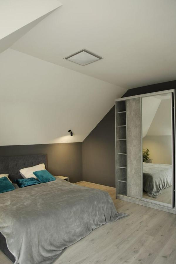 Uzhorod 3 Room Lovely House Buitenkant foto
