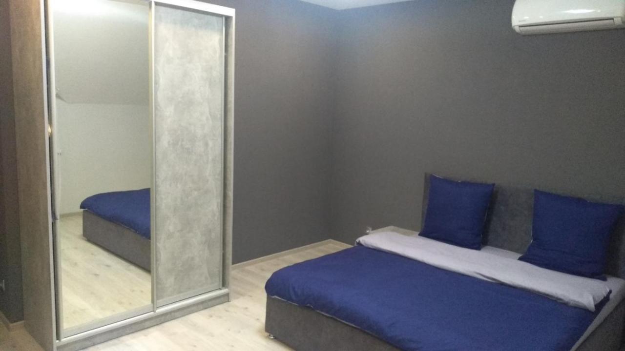 Uzhorod 3 Room Lovely House Buitenkant foto