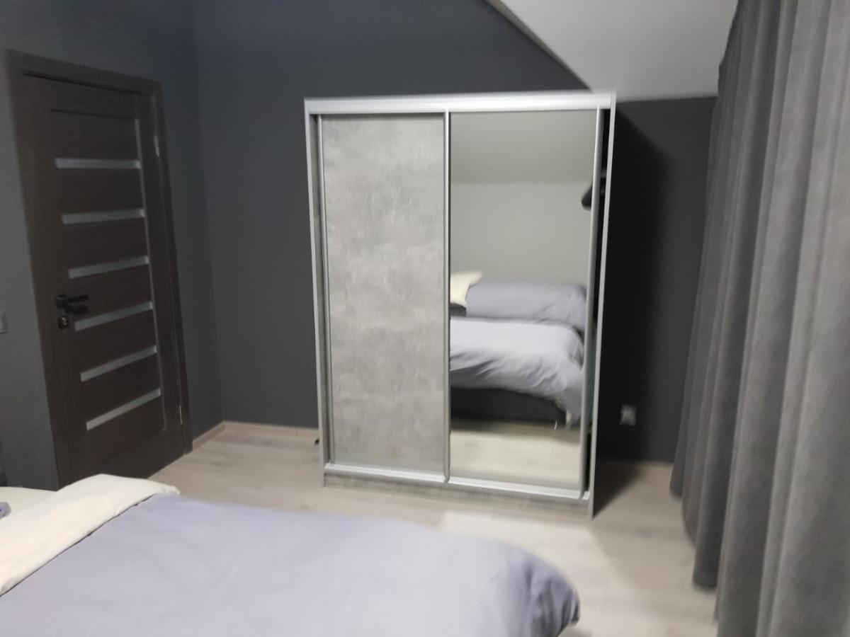 Uzhorod 3 Room Lovely House Buitenkant foto