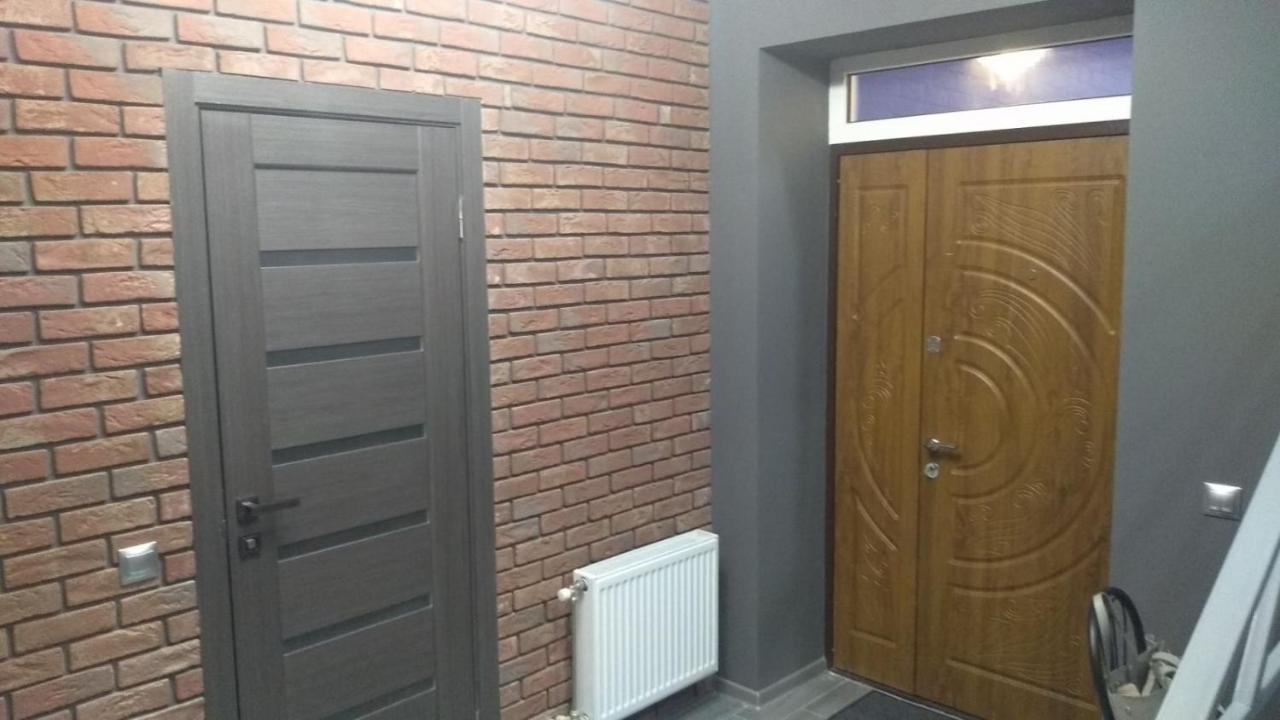Uzhorod 3 Room Lovely House Buitenkant foto